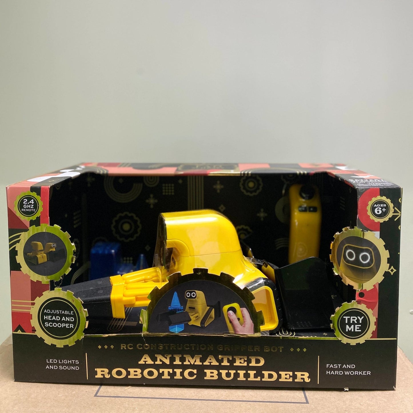 FAO Schwarz Toy Remote Control Construction Gripper Bot - Brandat Outlet
