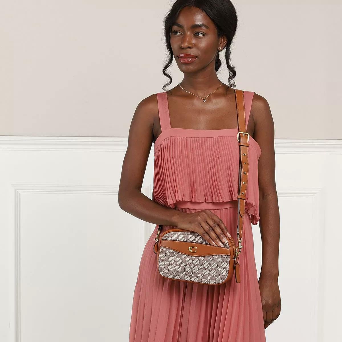 COACH Womens Camera Crossbody Handbag