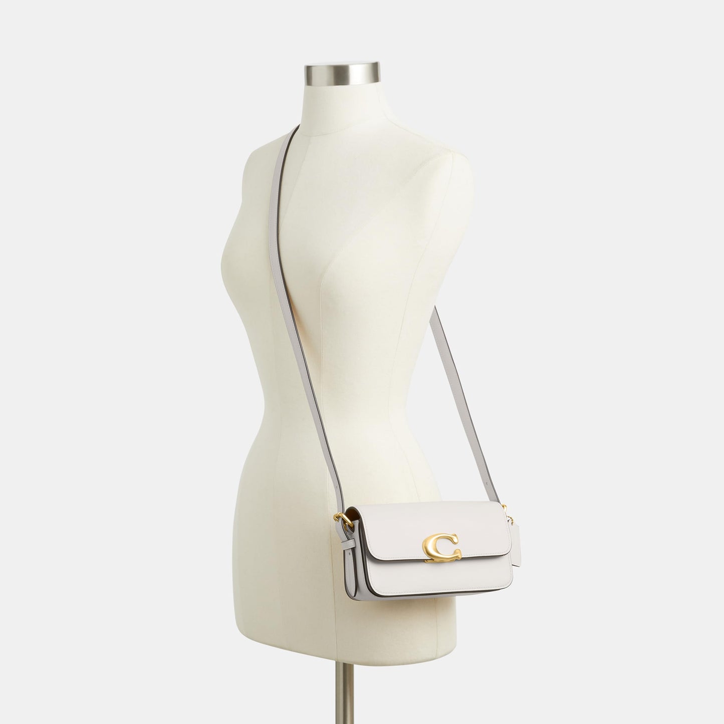 COACH Womens Zoe Shoulder Bag Handbag