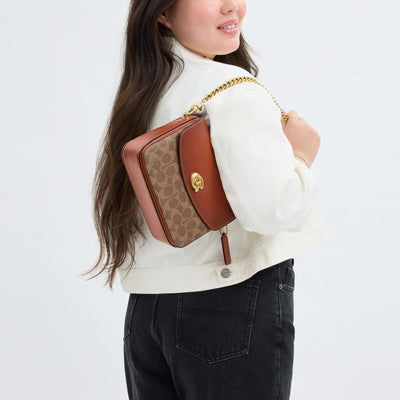 Coach Womens Cassie Crossbody 19 Handbag