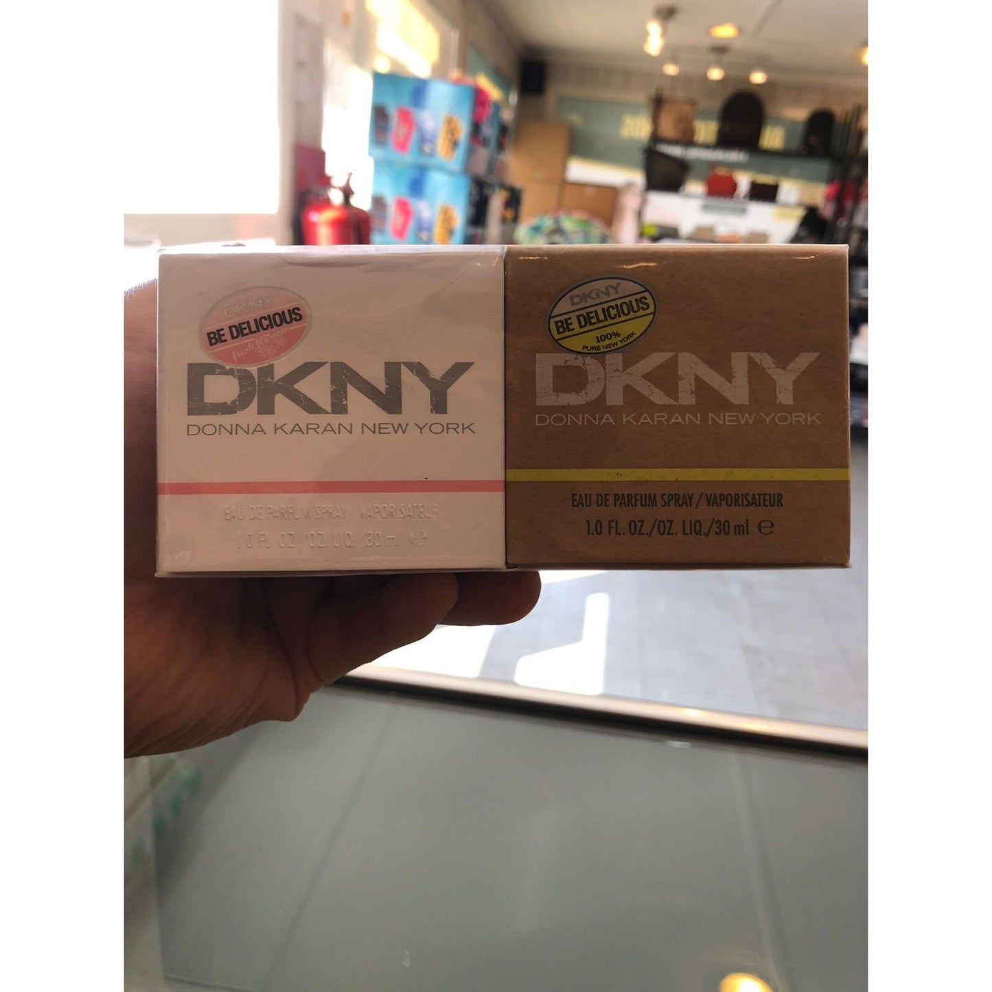 DKNY Be Delicious set for Women (FRESH BLOSSOM EDP Spray 30ml + BE DELICIOUS EDP 30ml)