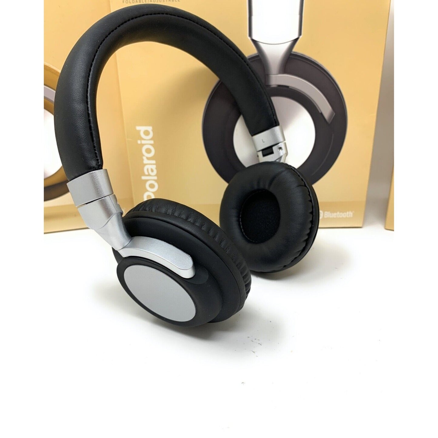 Polaroid Ultra Comfort Black Wireless Headphones Foldable / Adjustable/ Black