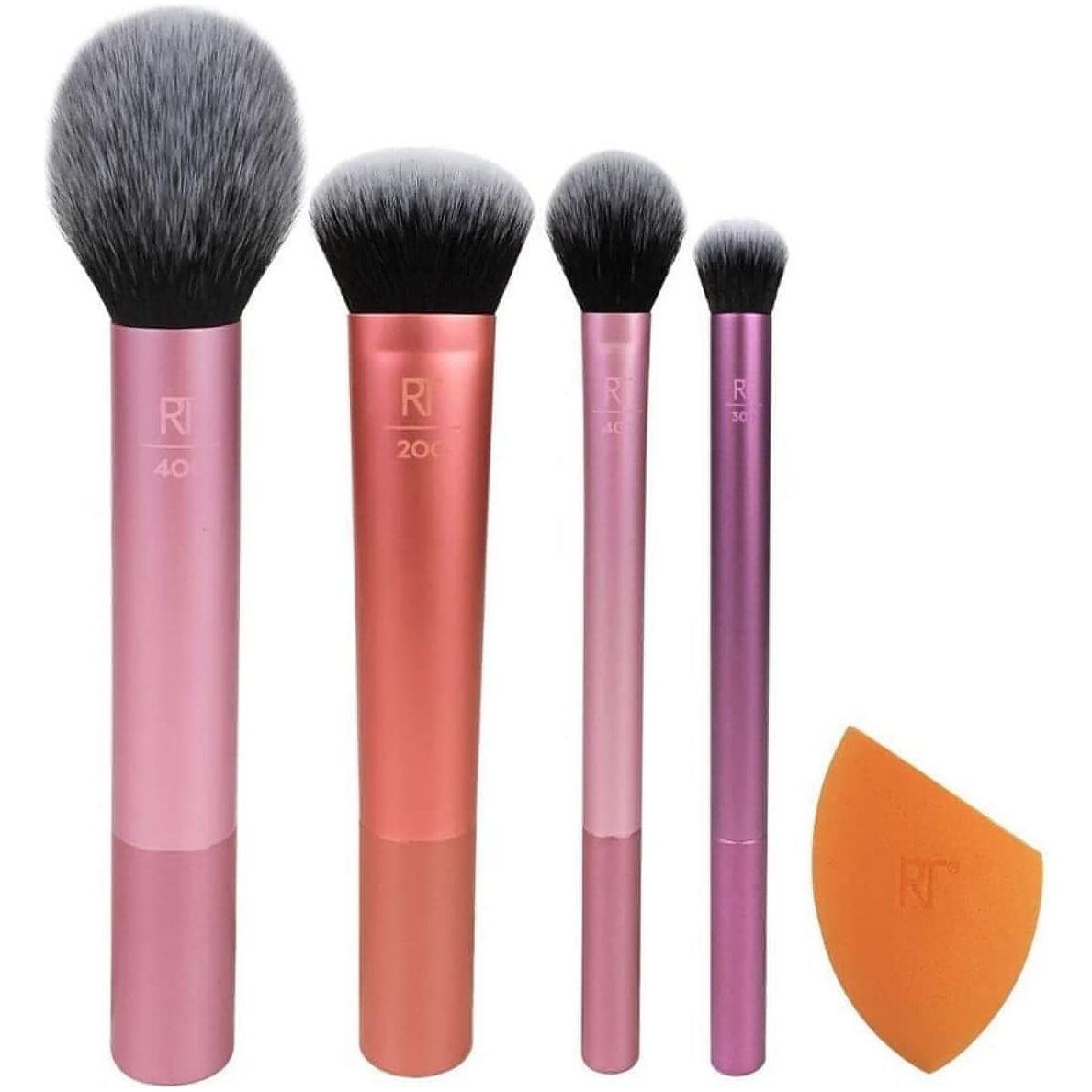 The Everyday Essentials set from Real Techniques gives you 5 essential tools to master any look tapered, soft and fluffy bristles. Blend powder blush evenly for a smooth, natural look